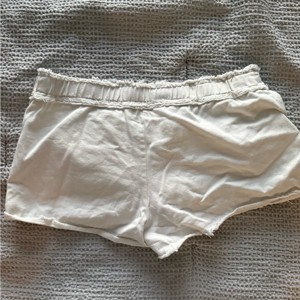 ✨5 for $25✨ White Cargo Shorts with Front Flap Pockets - Picture 4 of 4